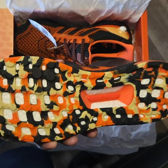 Ultraboost 1.0 Fortnite Colaboration - Picture 5 of 11